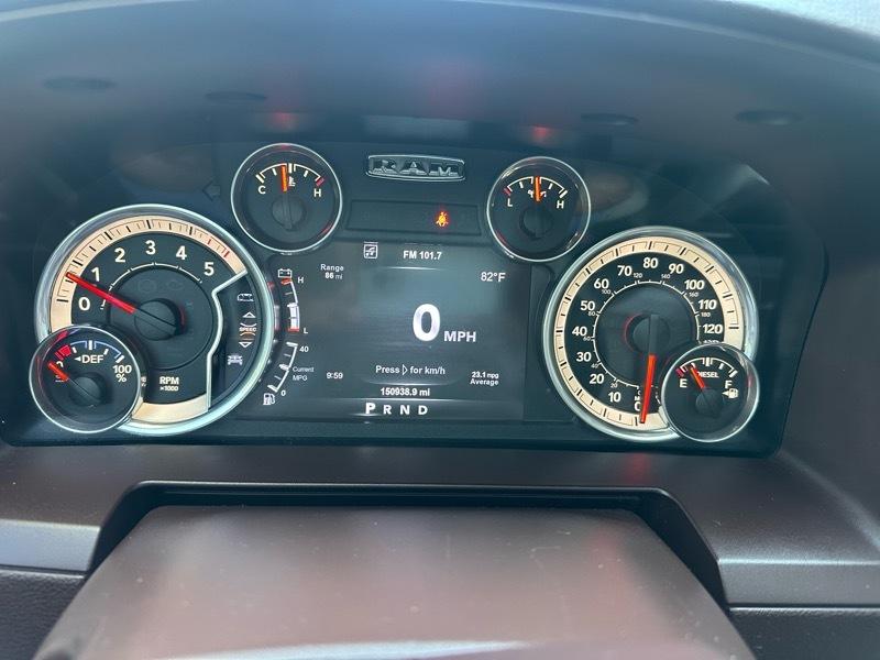 RAM 1500 Laramie Crew Cab SWB 4WD 2015