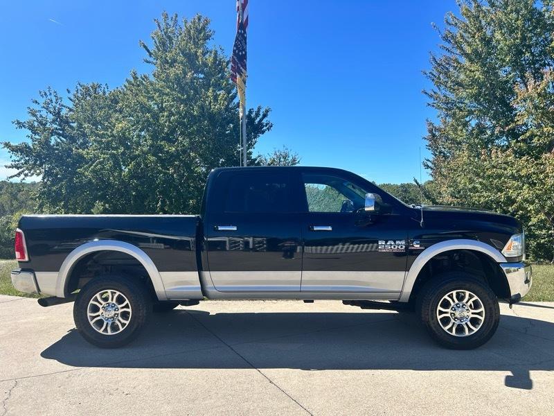 RAM 2500 Laramie Crew Cab SWB 4WD 2014