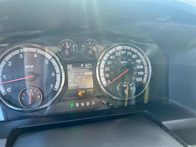 RAM 1500 SLT Quad Cab 4WD 2011