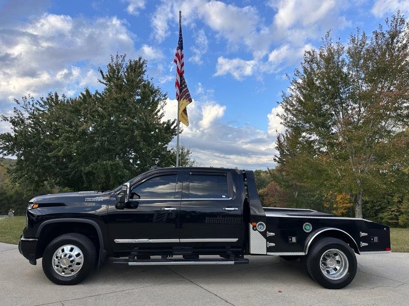 Chevrolet Silverado 3500HD High Country Crew Cab 4WD 2024