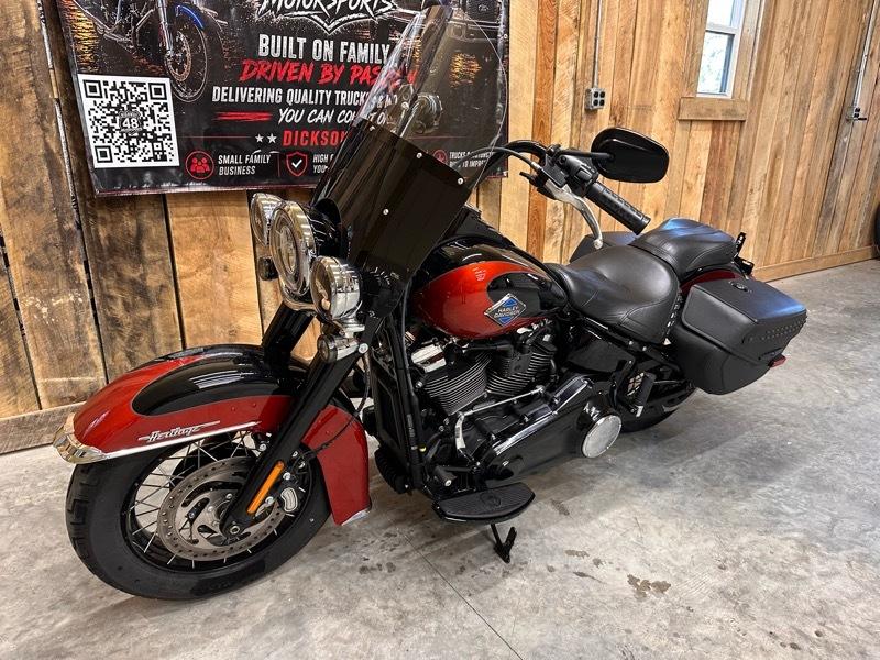 Harley-Davidson FLHC  2025