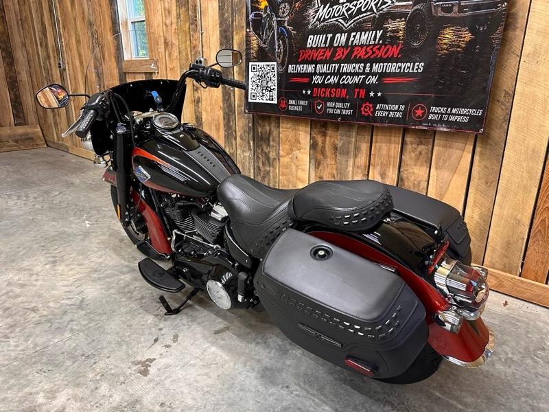 Harley-Davidson FLHC  2025