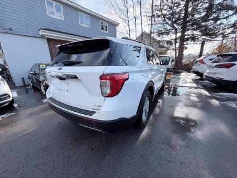 Ford Explorer XLT AWD 2020