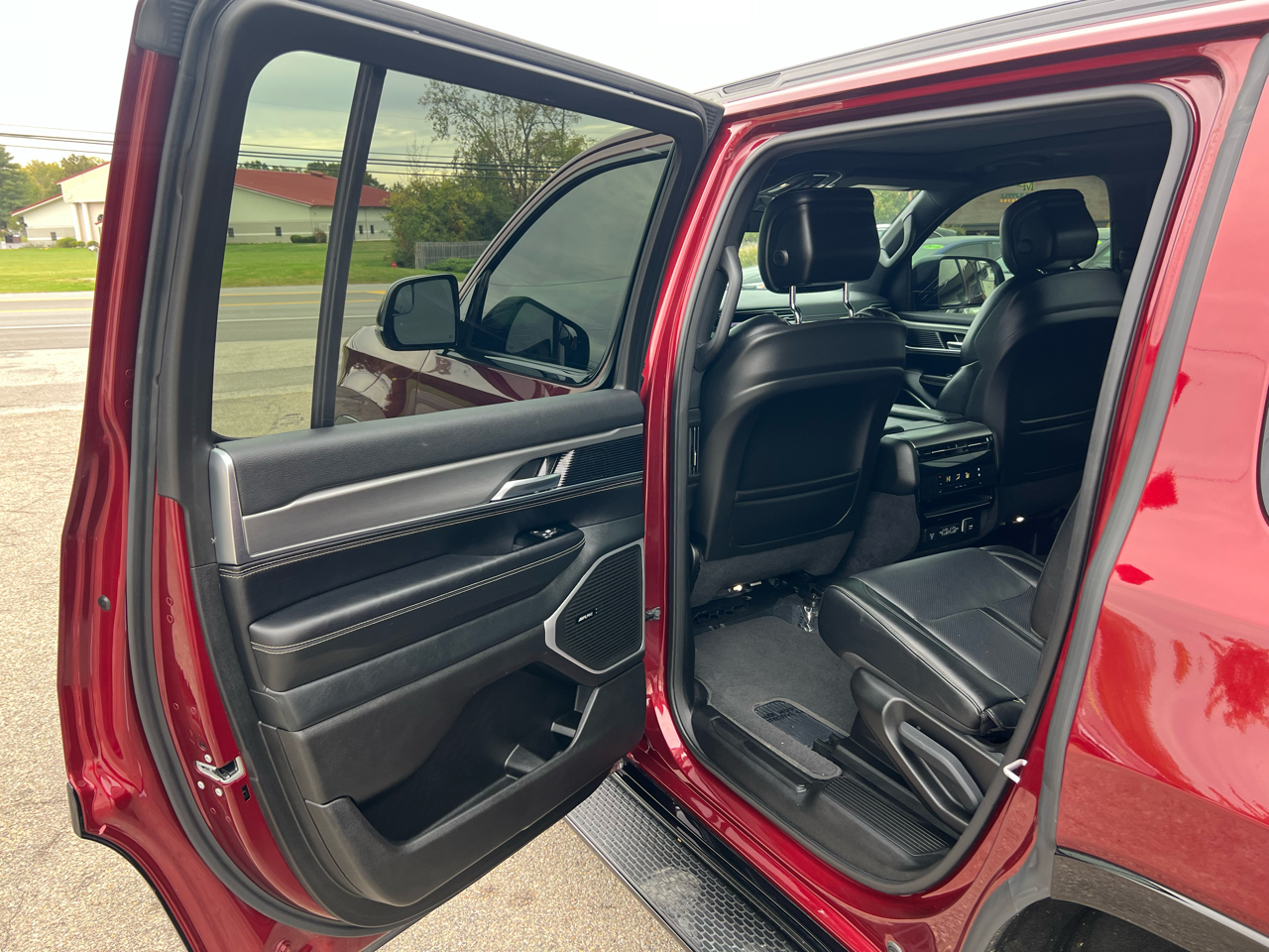 Jeep Wagoneer Series II 4WD 2024 Jeep Wagoneer Series II 4WD 2024