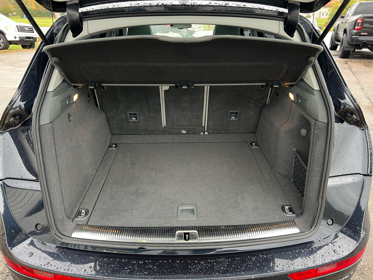 Audi Q5 2.0T Premium Plus quattro 2017 Audi Q5 2.0T Premium Plus quattro 2017