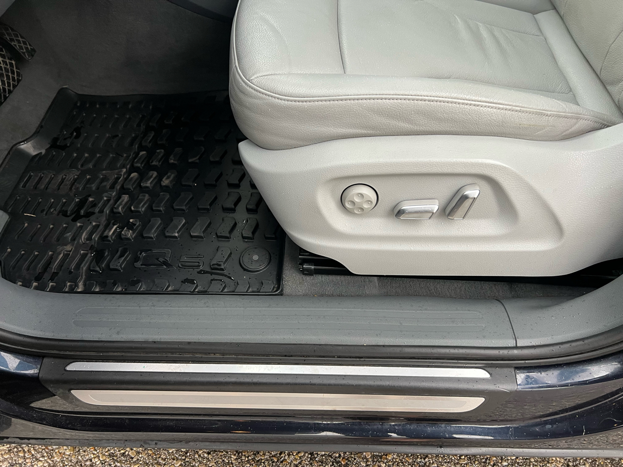 Audi Q5 2.0T Premium Plus quattro 2017 Audi Q5 2.0T Premium Plus quattro 2017