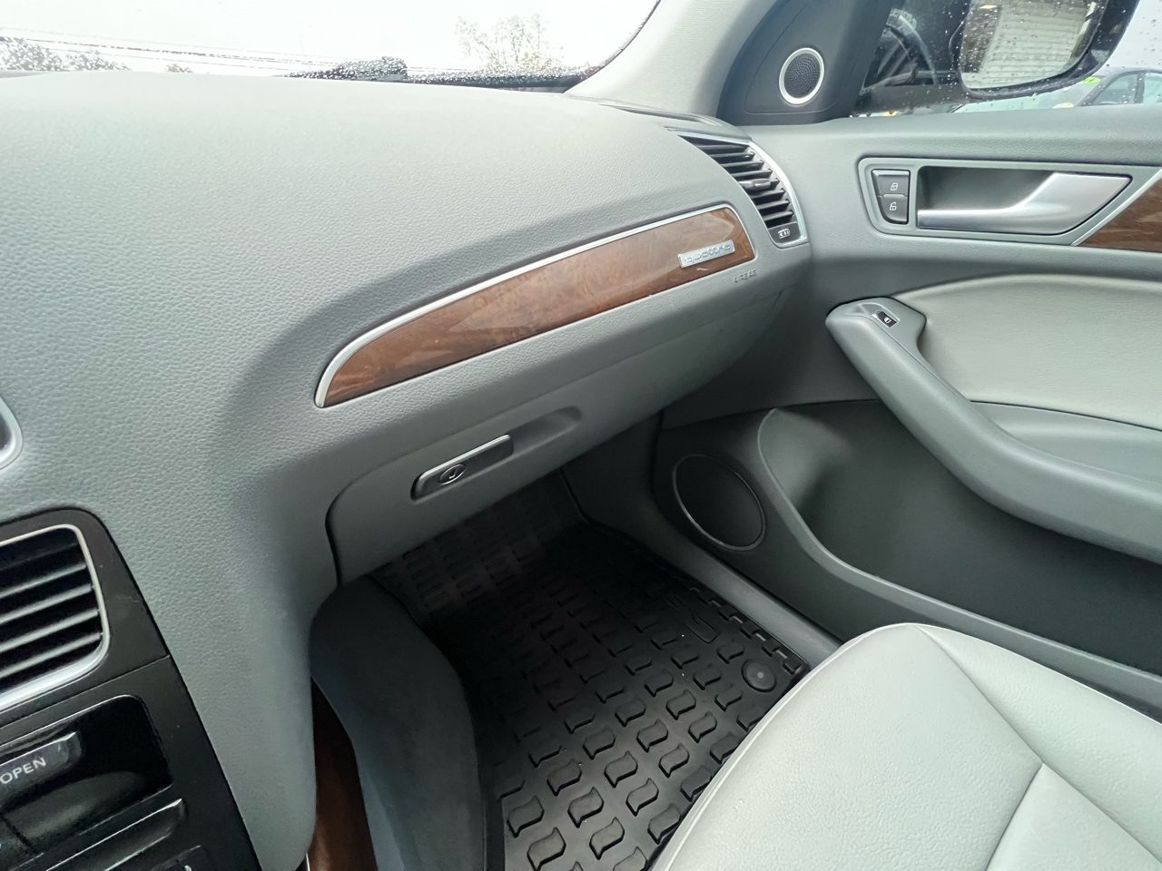 Audi Q5 2.0T Premium Plus quattro 2017 Audi Q5 2.0T Premium Plus quattro 2017