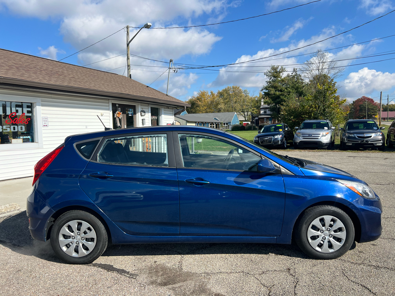 Hyundai Accent SE 5-Door 6A 2017 Hyundai Accent SE 5-Door 6A 2017