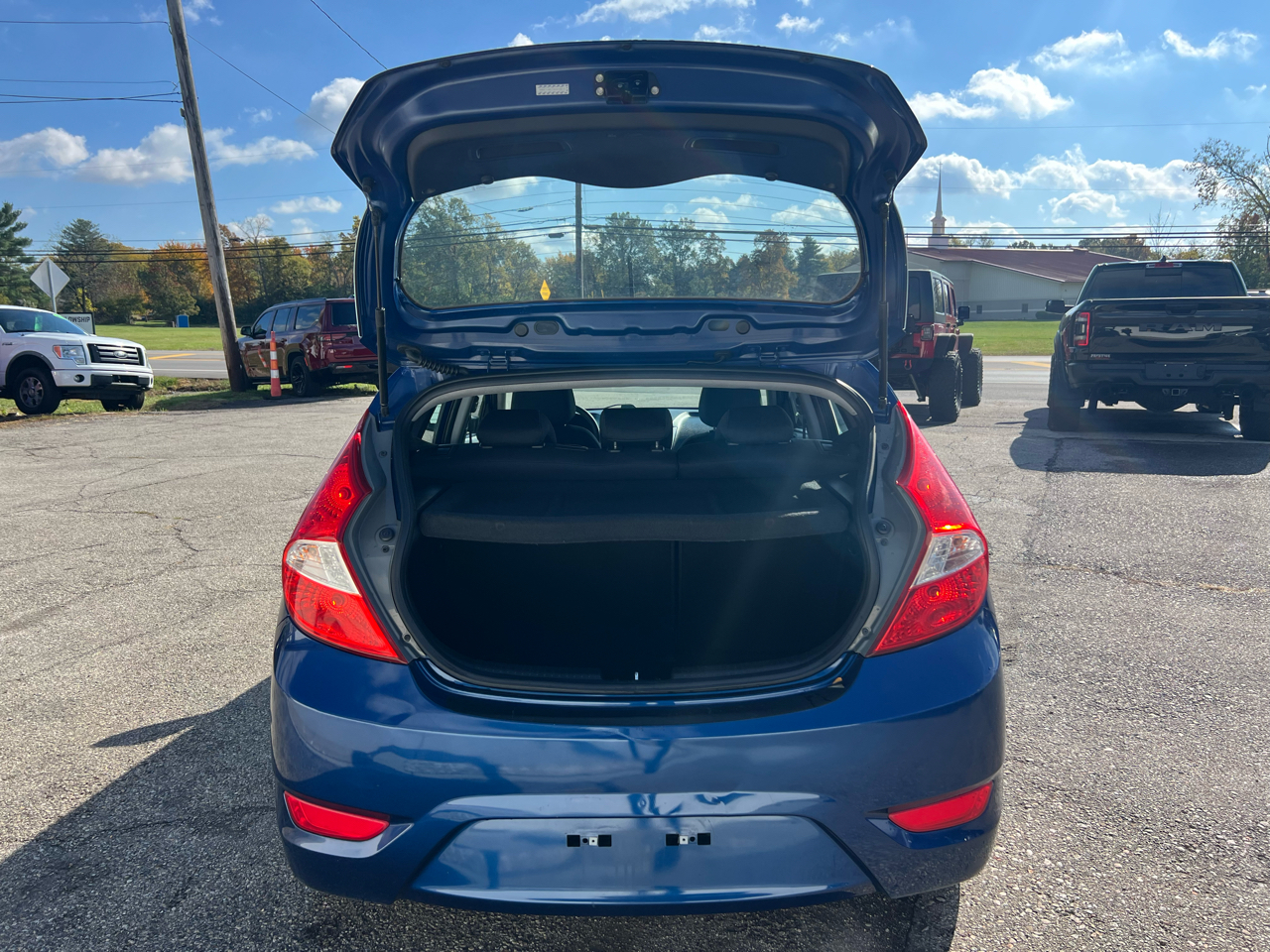 Hyundai Accent SE 5-Door 6A 2017 Hyundai Accent SE 5-Door 6A 2017