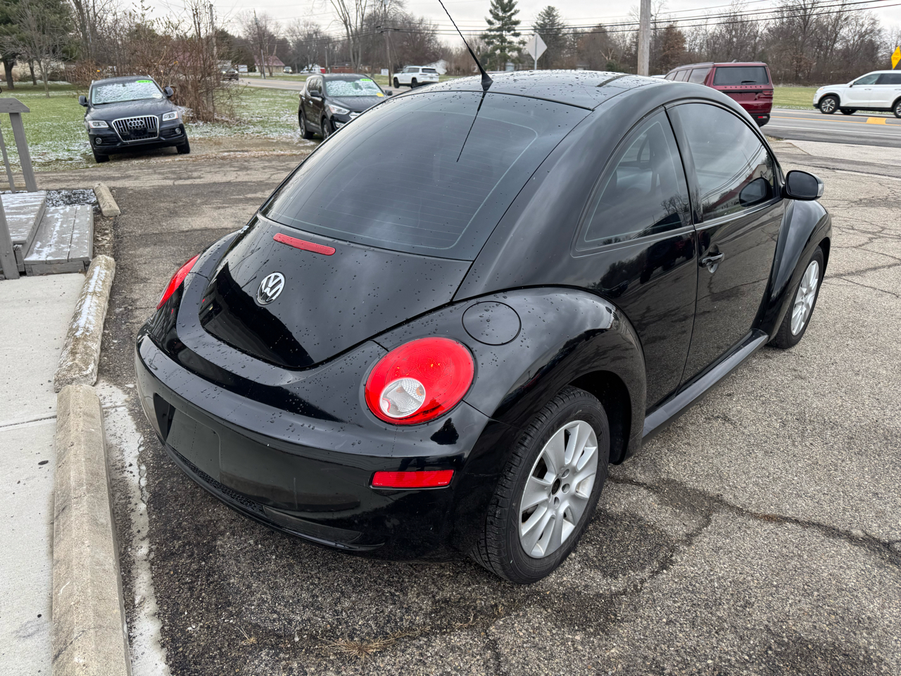 Volkswagen New Beetle S 2008