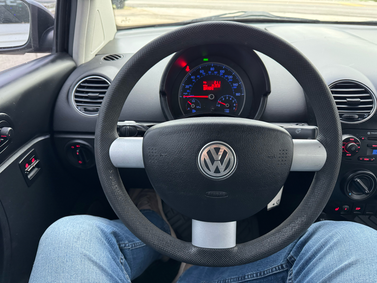 Volkswagen New Beetle S 2008