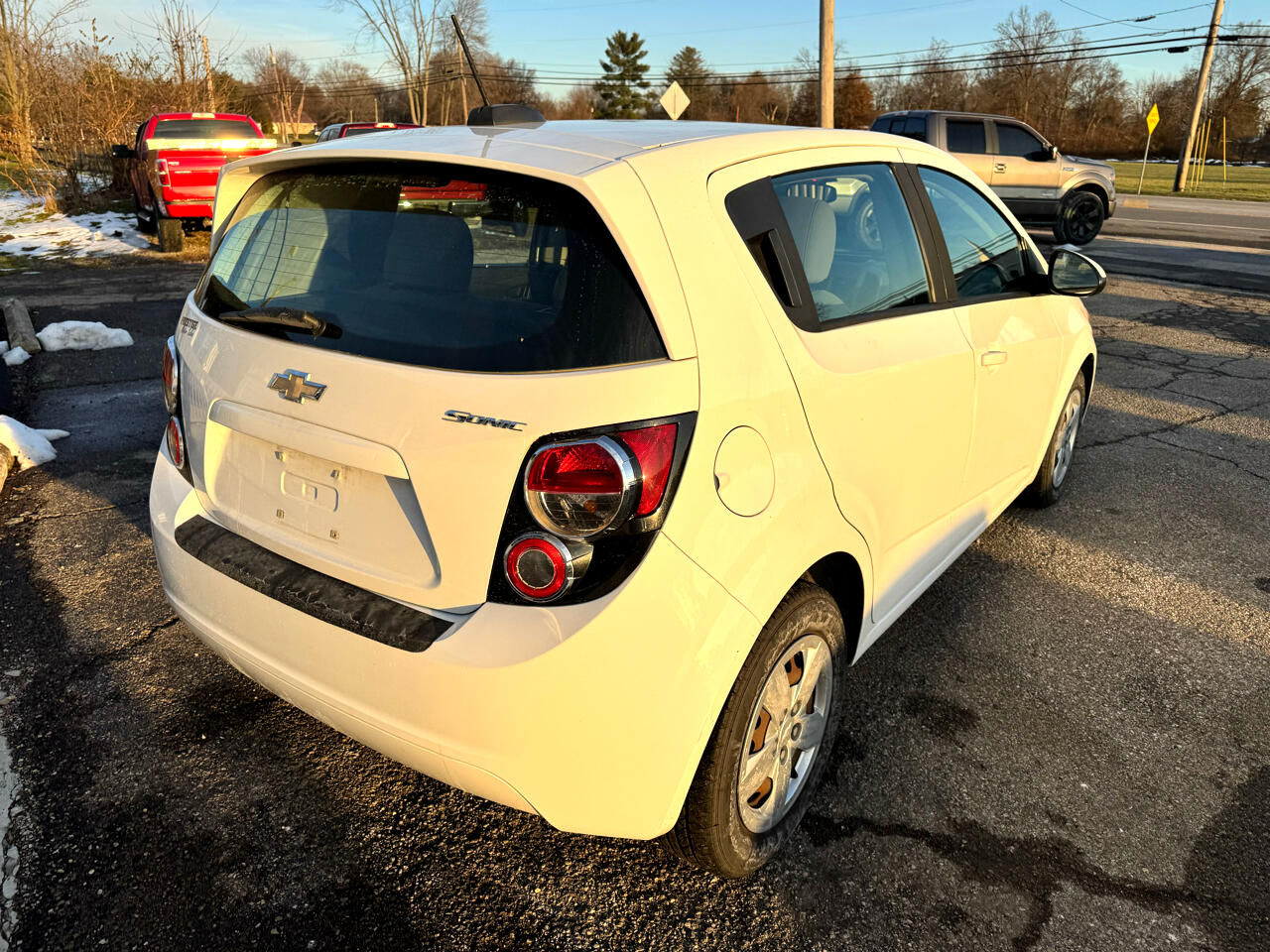 Chevrolet Sonic LS Auto 5-Door 2016