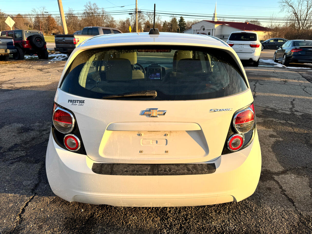 Chevrolet Sonic LS Auto 5-Door 2016