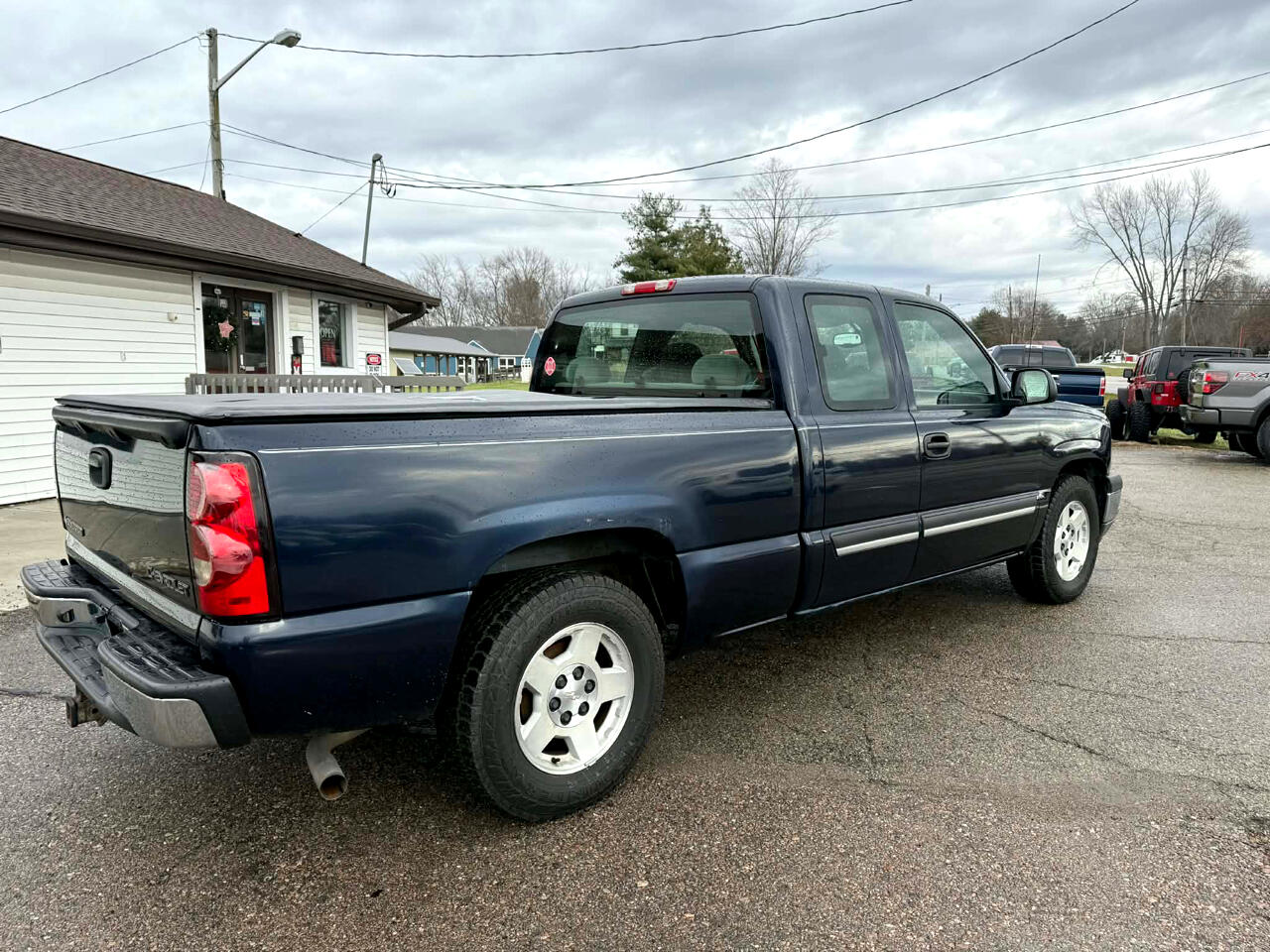 Chevrolet Silverado 1500 LS Ext. Cab Long Box 2WD 2005