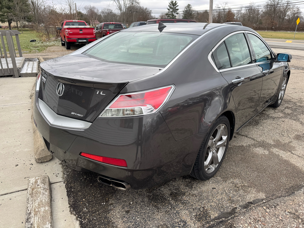 Acura TL 5-Speed AT SH-AWD with Tech Package 2010