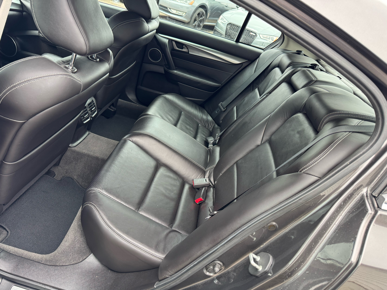 Acura TL 5-Speed AT SH-AWD with Tech Package 2010