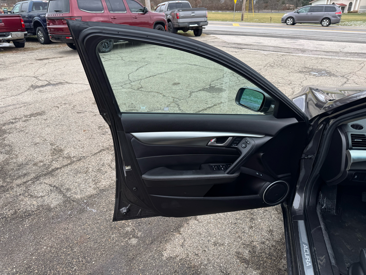 Acura TL 5-Speed AT SH-AWD with Tech Package 2010