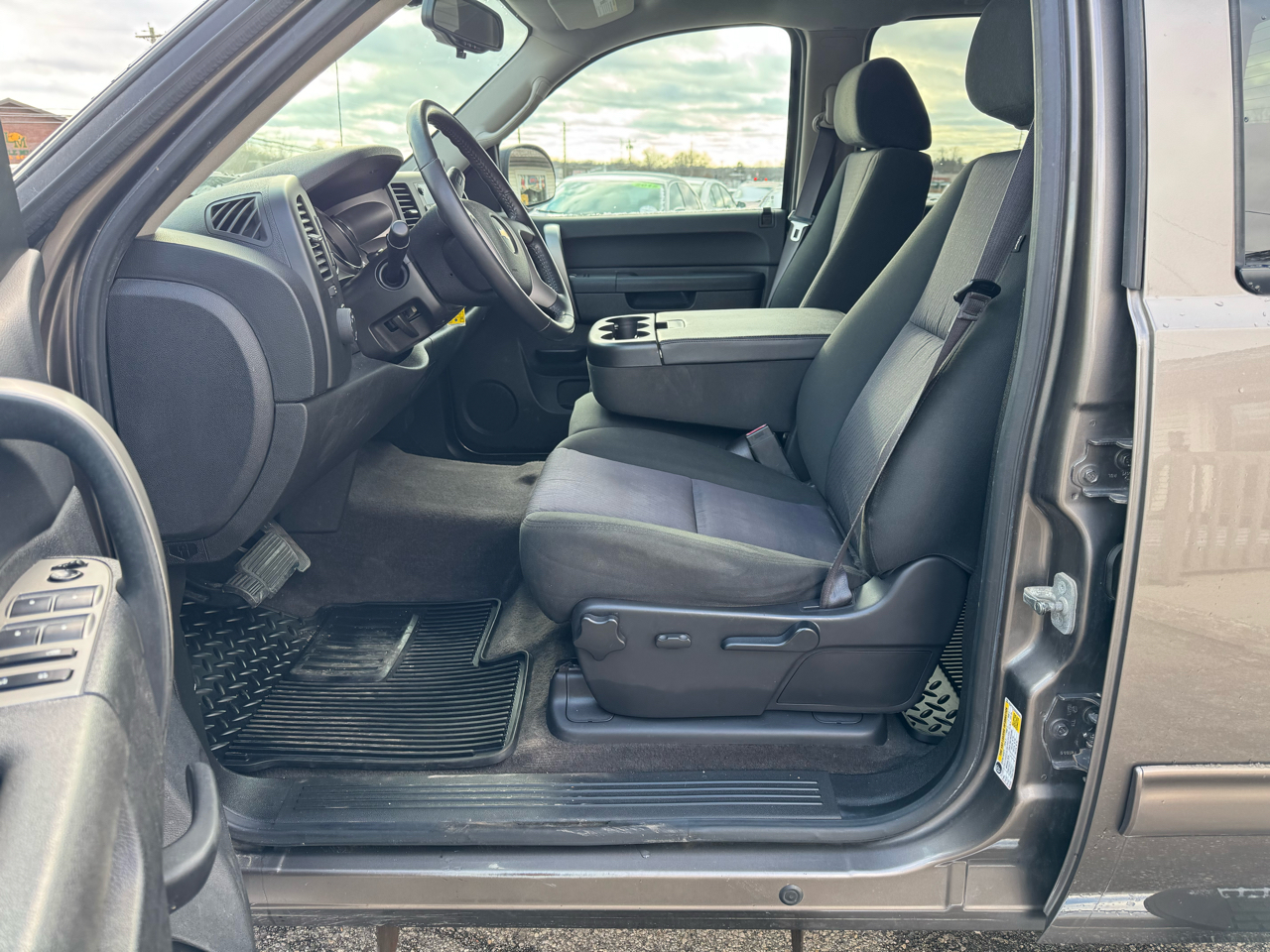 Chevrolet Silverado 1500 LT Crew Cab 4WD 2013