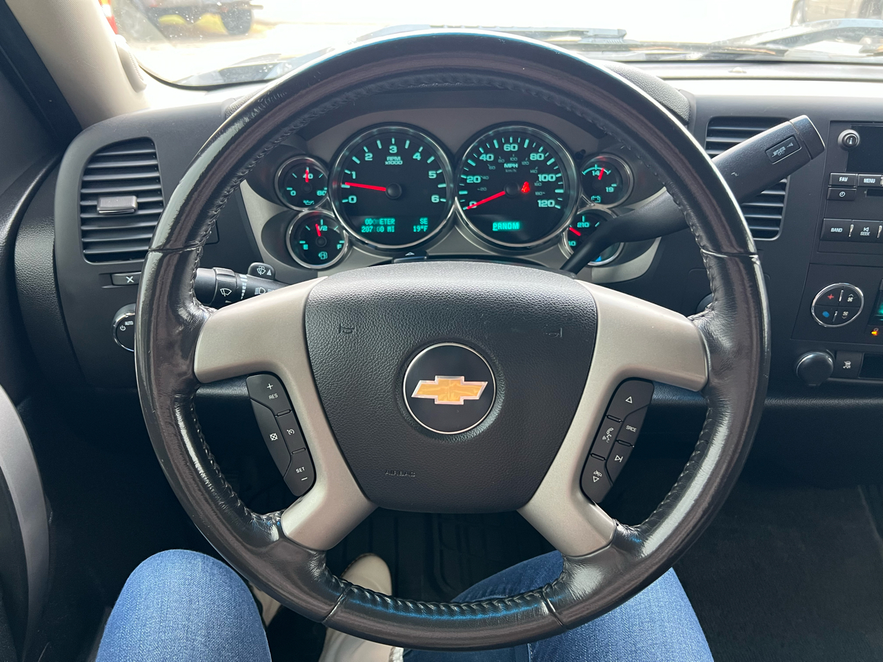 Chevrolet Silverado 1500 LT Crew Cab 4WD 2011