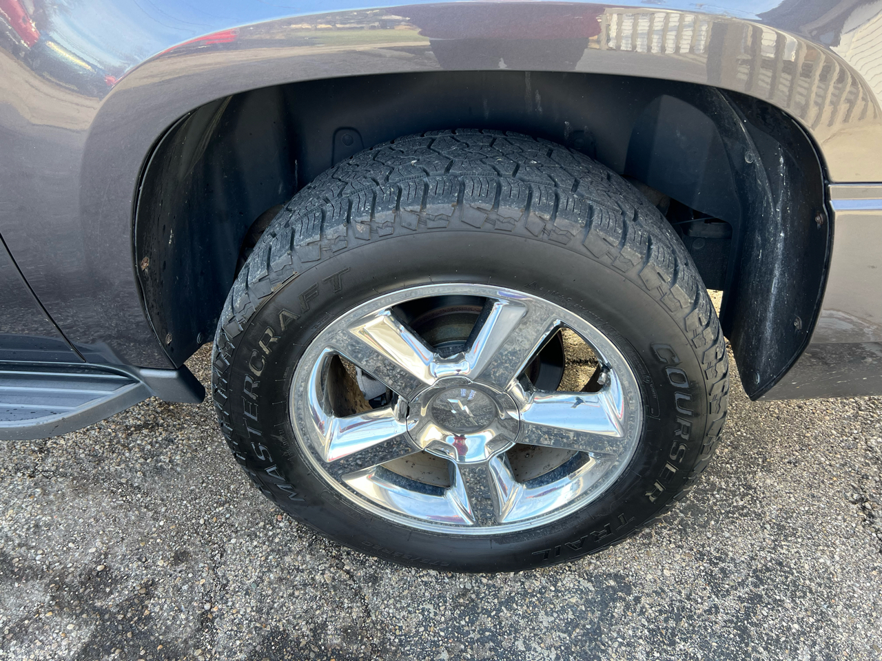 Chevrolet Suburban LTZ 1500 4WD 2011