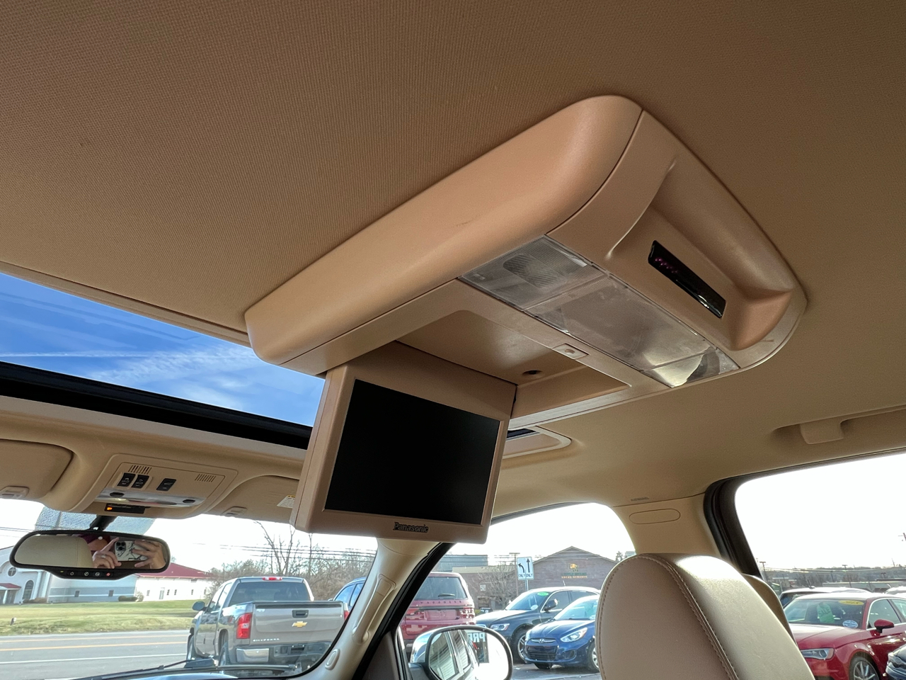 Chevrolet Suburban LTZ 1500 4WD 2011