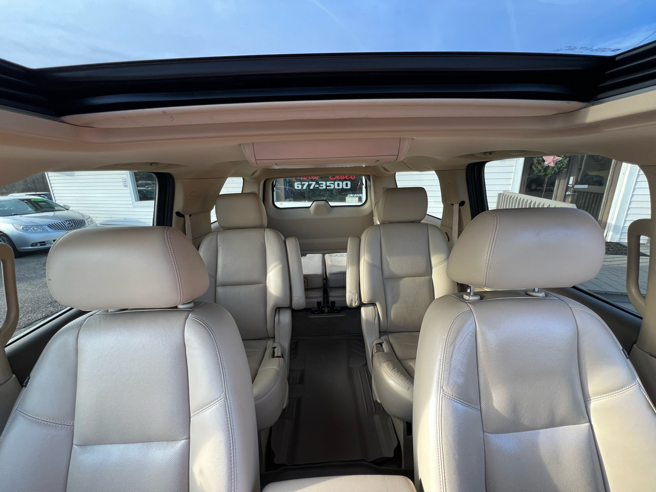 Chevrolet Suburban LTZ 1500 4WD 2011