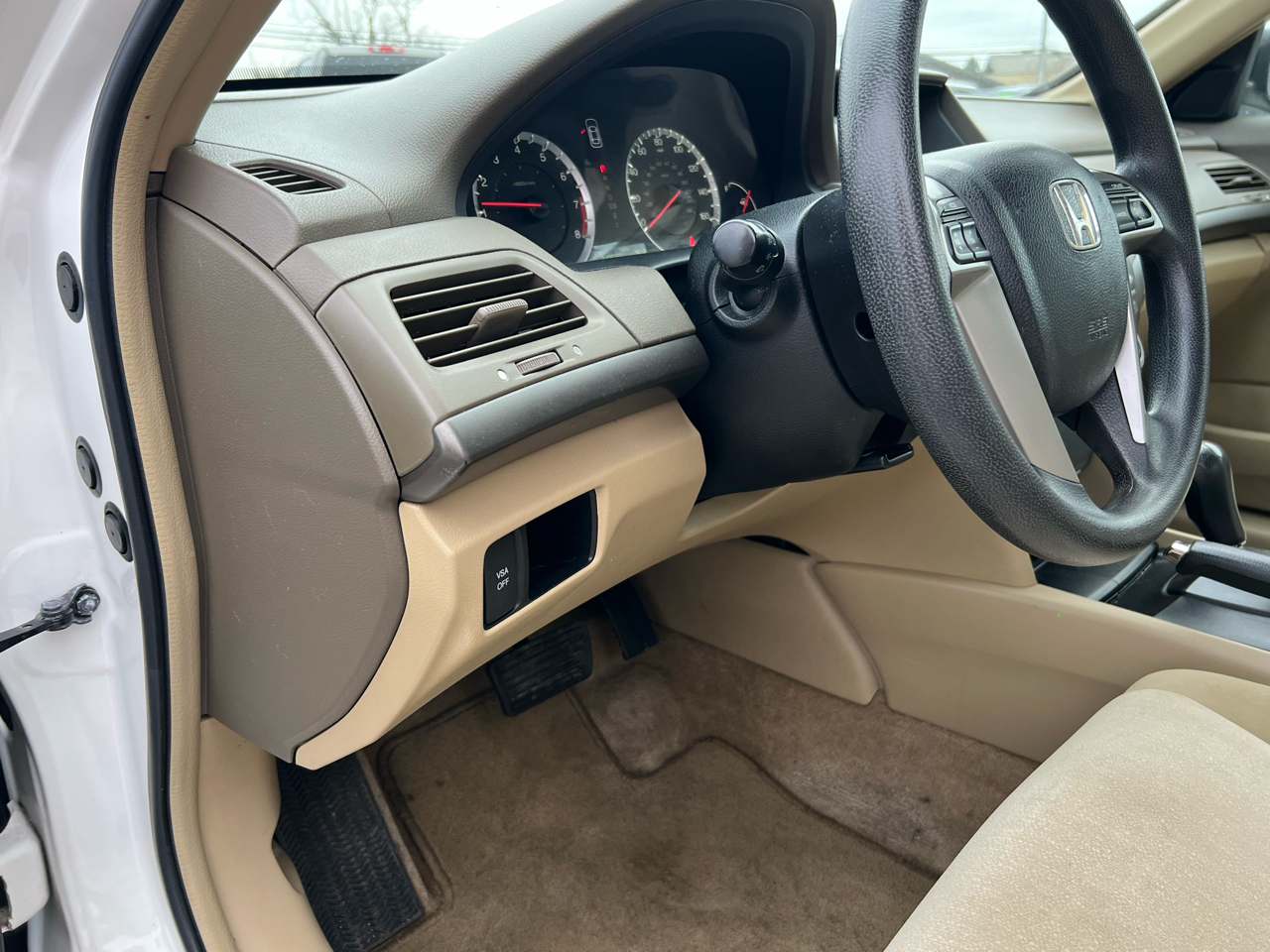 Honda Accord LX sedan AT 2009