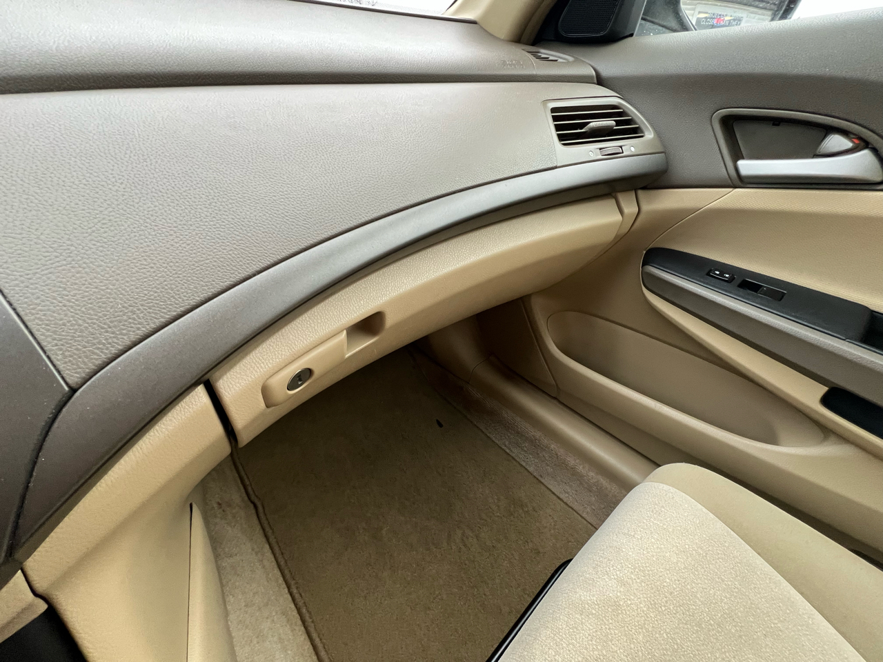 Honda Accord LX sedan AT 2009