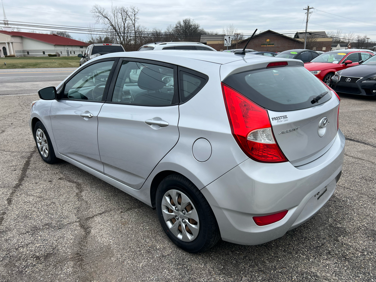Hyundai Accent SE 5-Door 6A 2017