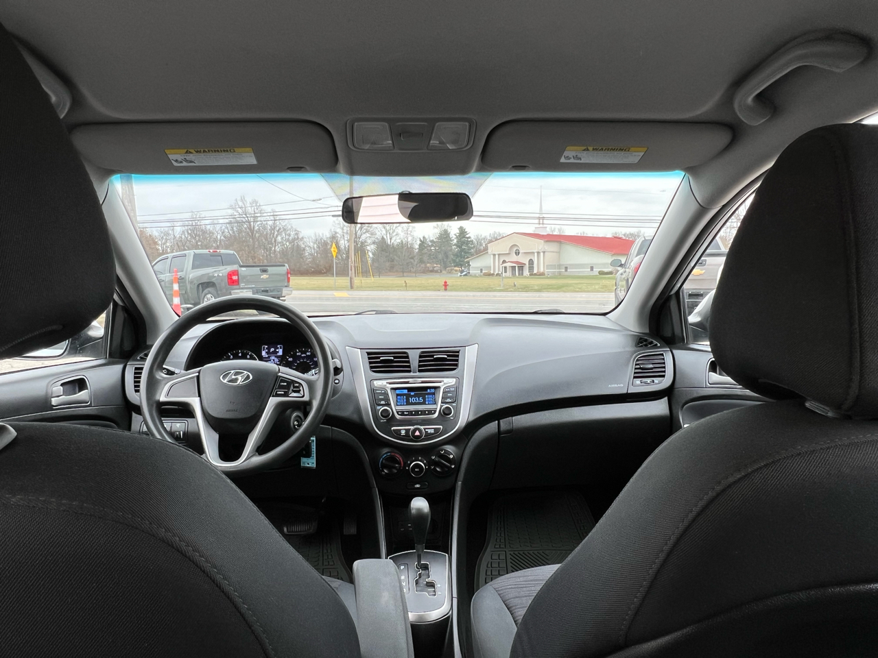 Hyundai Accent SE 5-Door 6A 2017