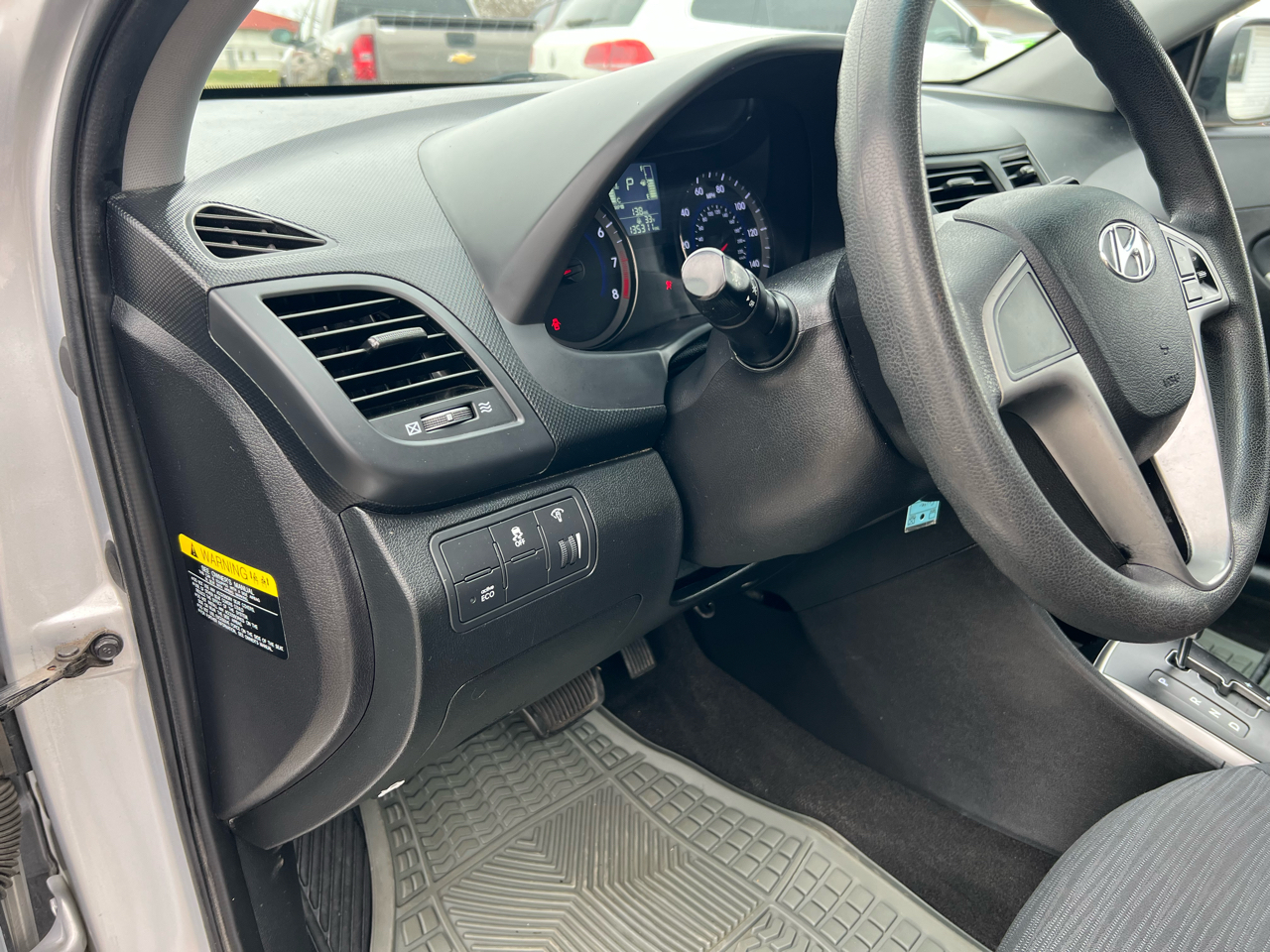 Hyundai Accent SE 5-Door 6A 2017