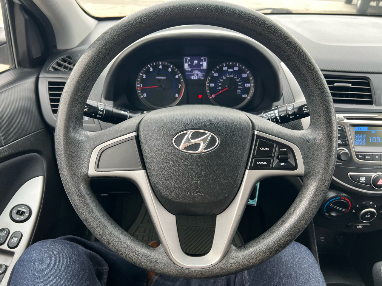 Hyundai Accent SE 5-Door 6A 2017