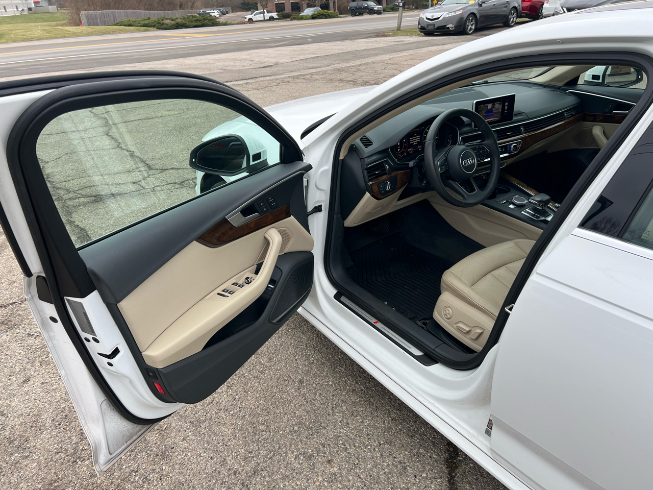 Audi A4 2.0T Premium Plus Sedan 2017