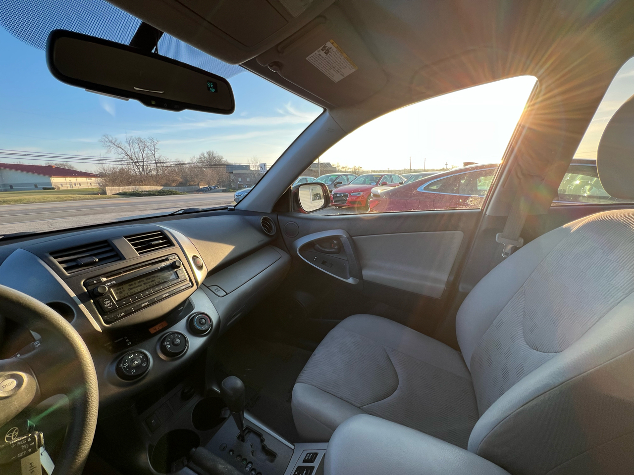 Toyota RAV4 Base I4 4WD 2012