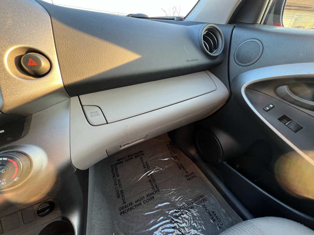 Toyota RAV4 Base I4 4WD 2012