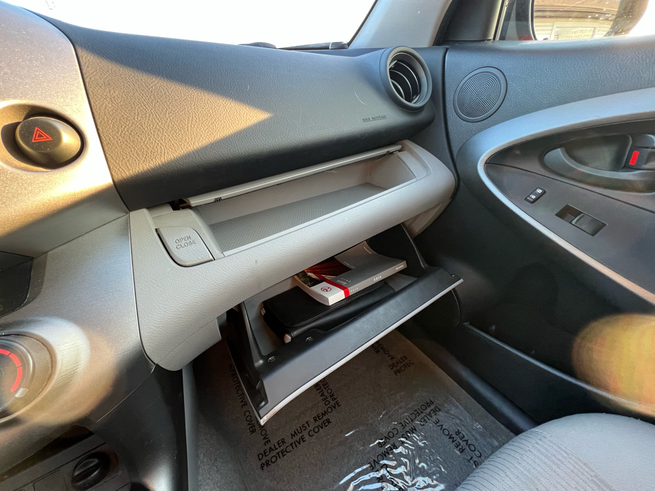 Toyota RAV4 Base I4 4WD 2012