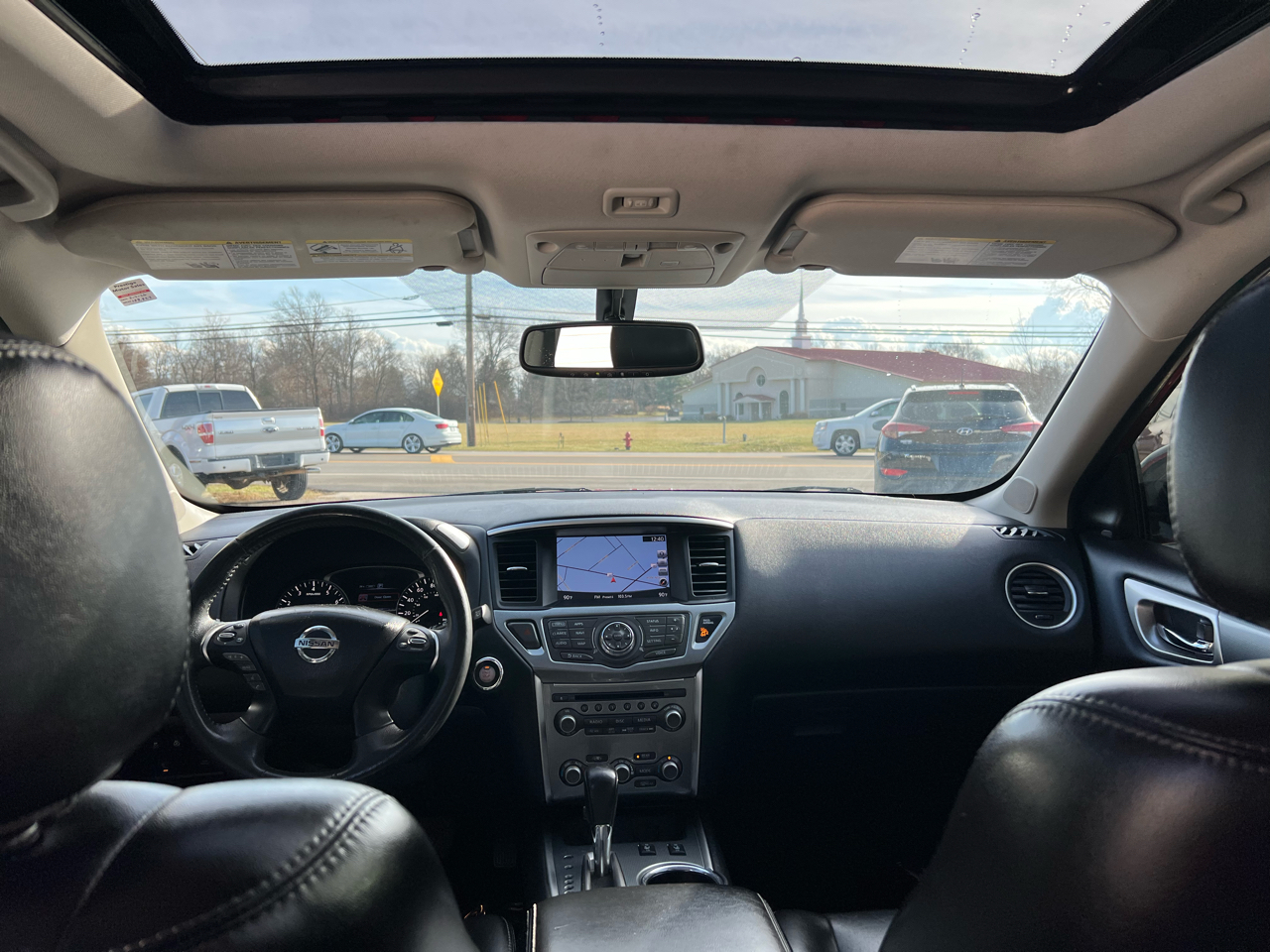 Nissan Pathfinder Platinum 4WD 2017