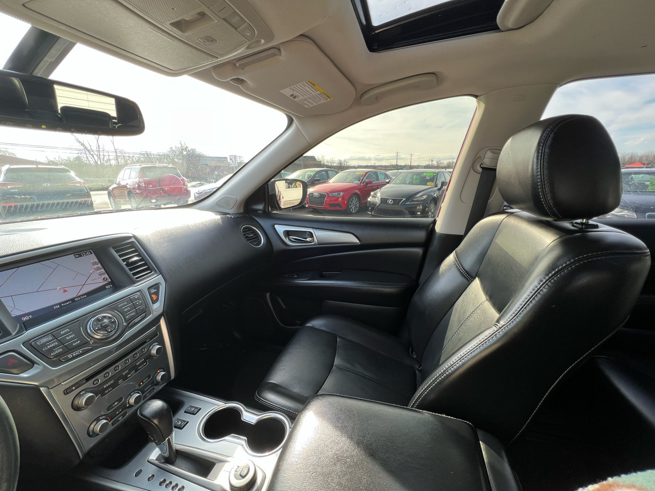 Nissan Pathfinder Platinum 4WD 2017