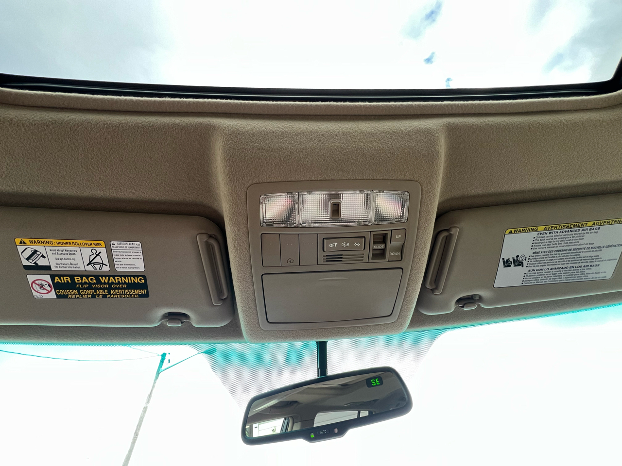 Toyota Highlander Base 2WD V6 2011