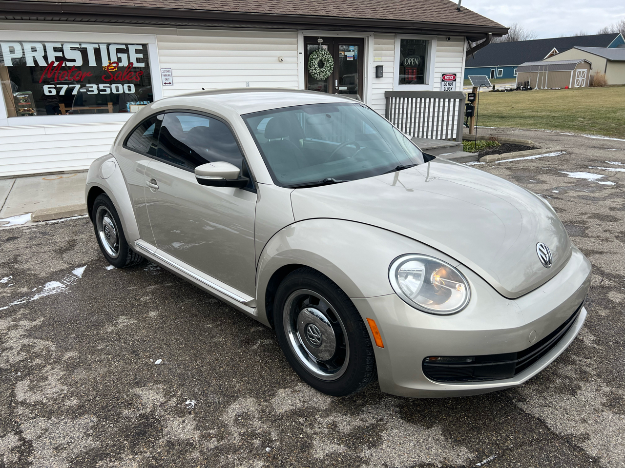 Volkswagen Beetle 2.5L 2D Coupe 2012