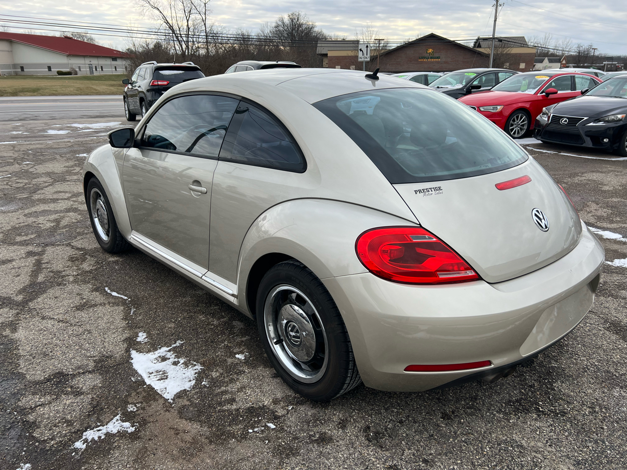 Volkswagen Beetle 2.5L 2D Coupe 2012