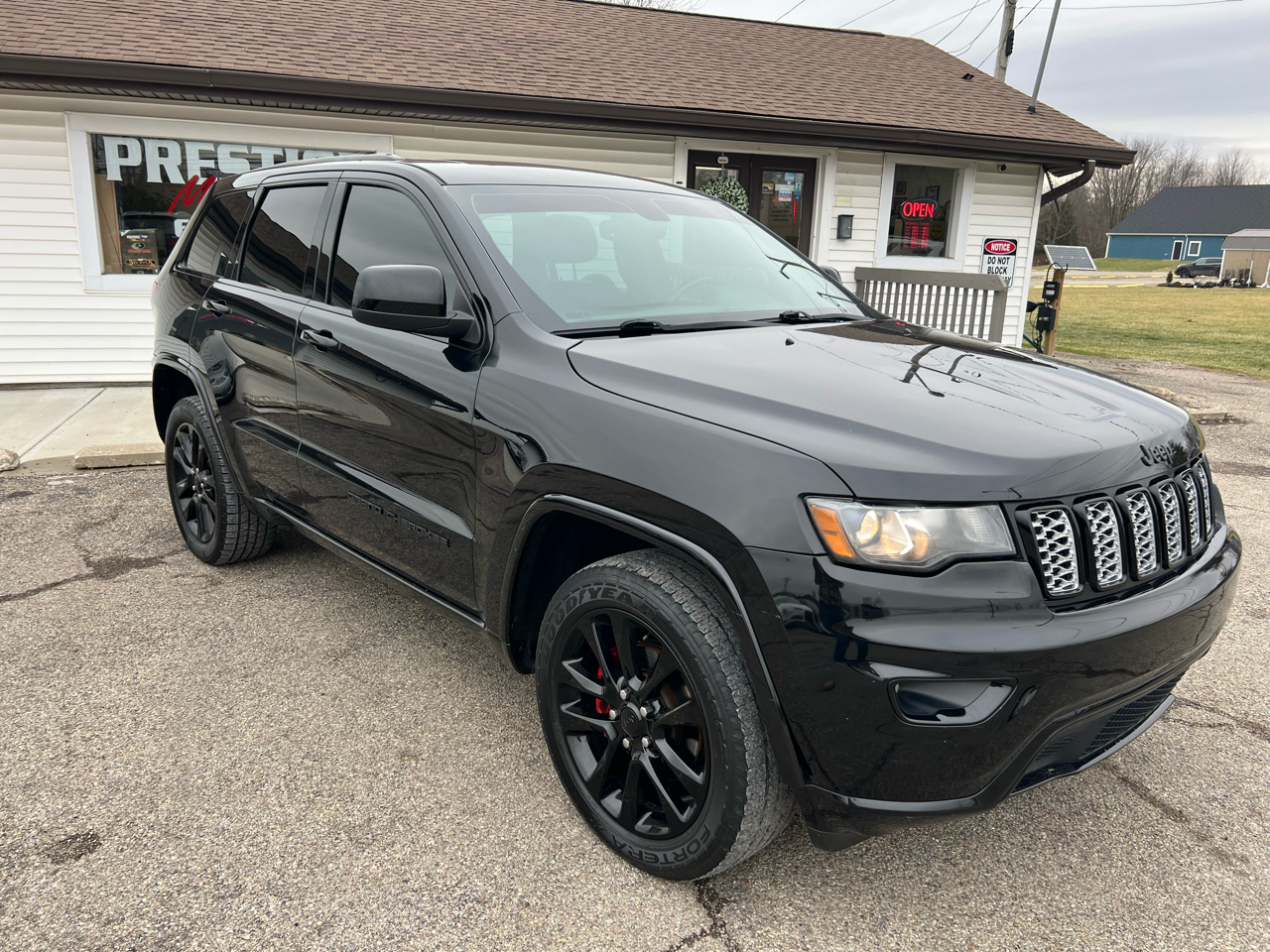 Jeep Grand Cherokee Laredo 4WD 2017