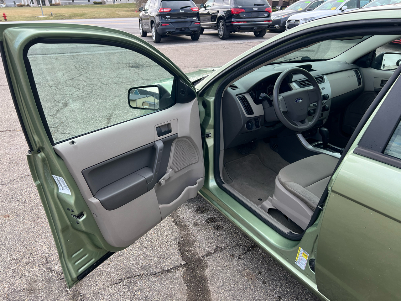 Ford Focus S Sedan 2008