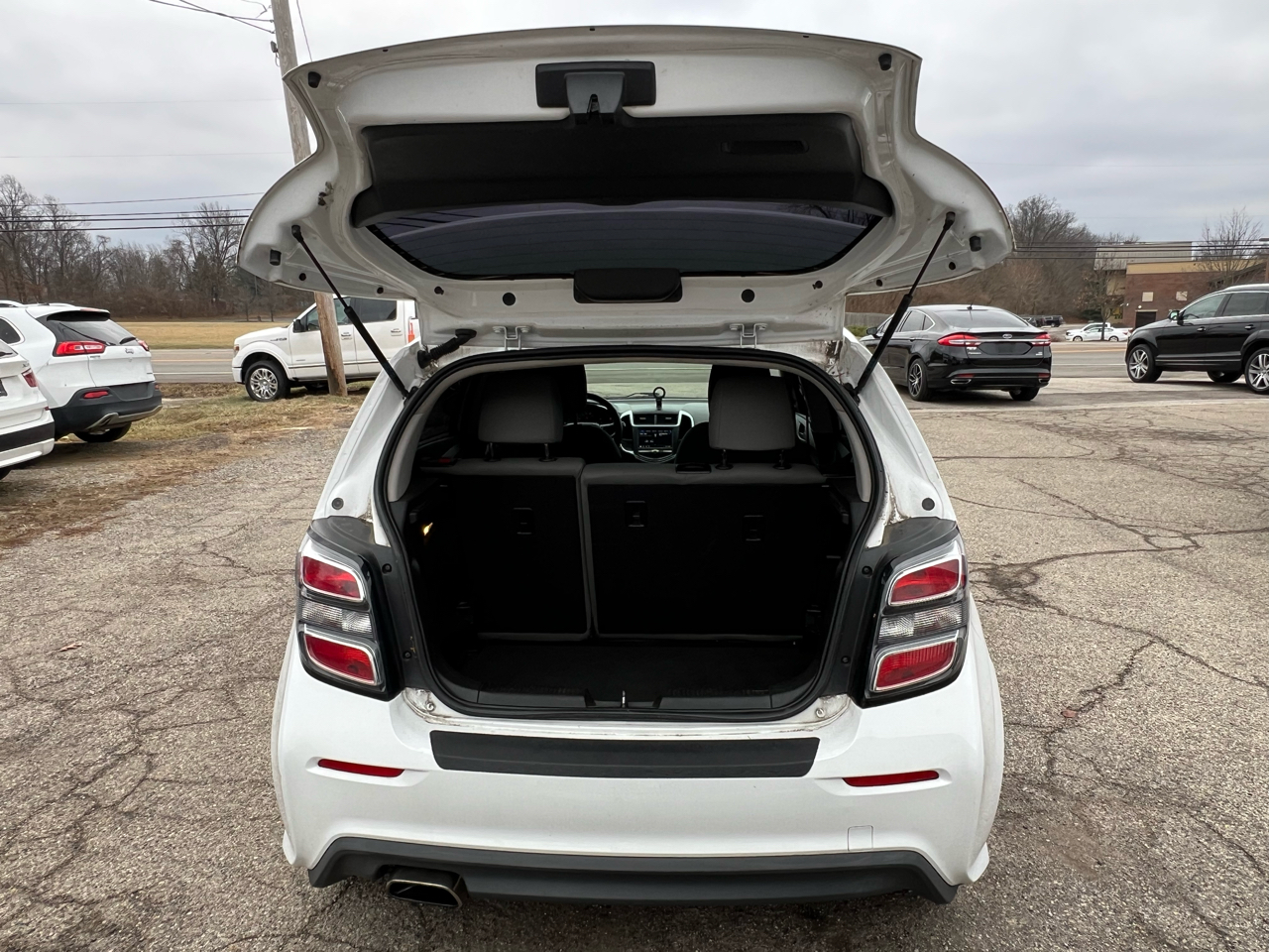 Chevrolet Sonic FL Auto Hatchback 2018