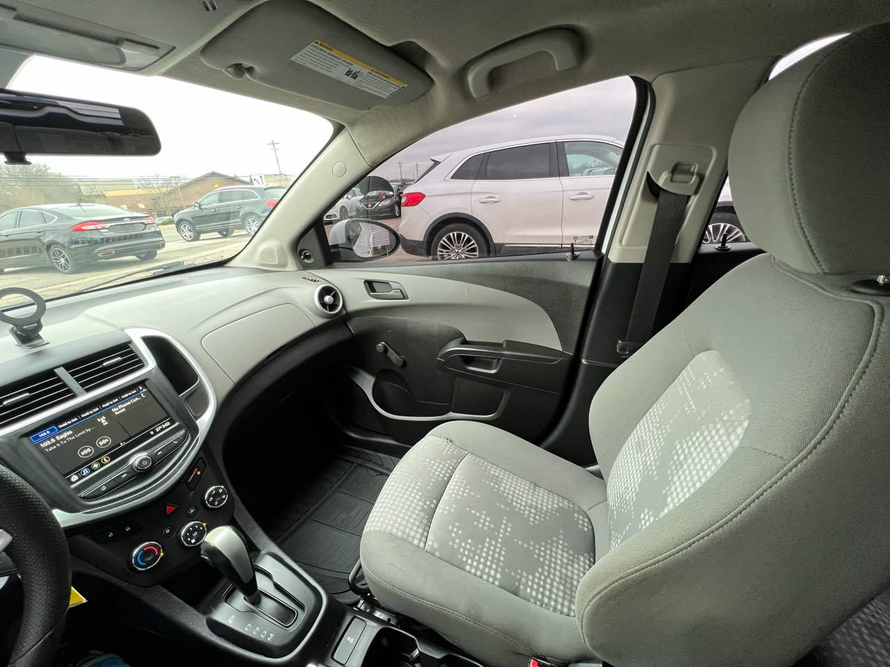 Chevrolet Sonic FL Auto Hatchback 2018