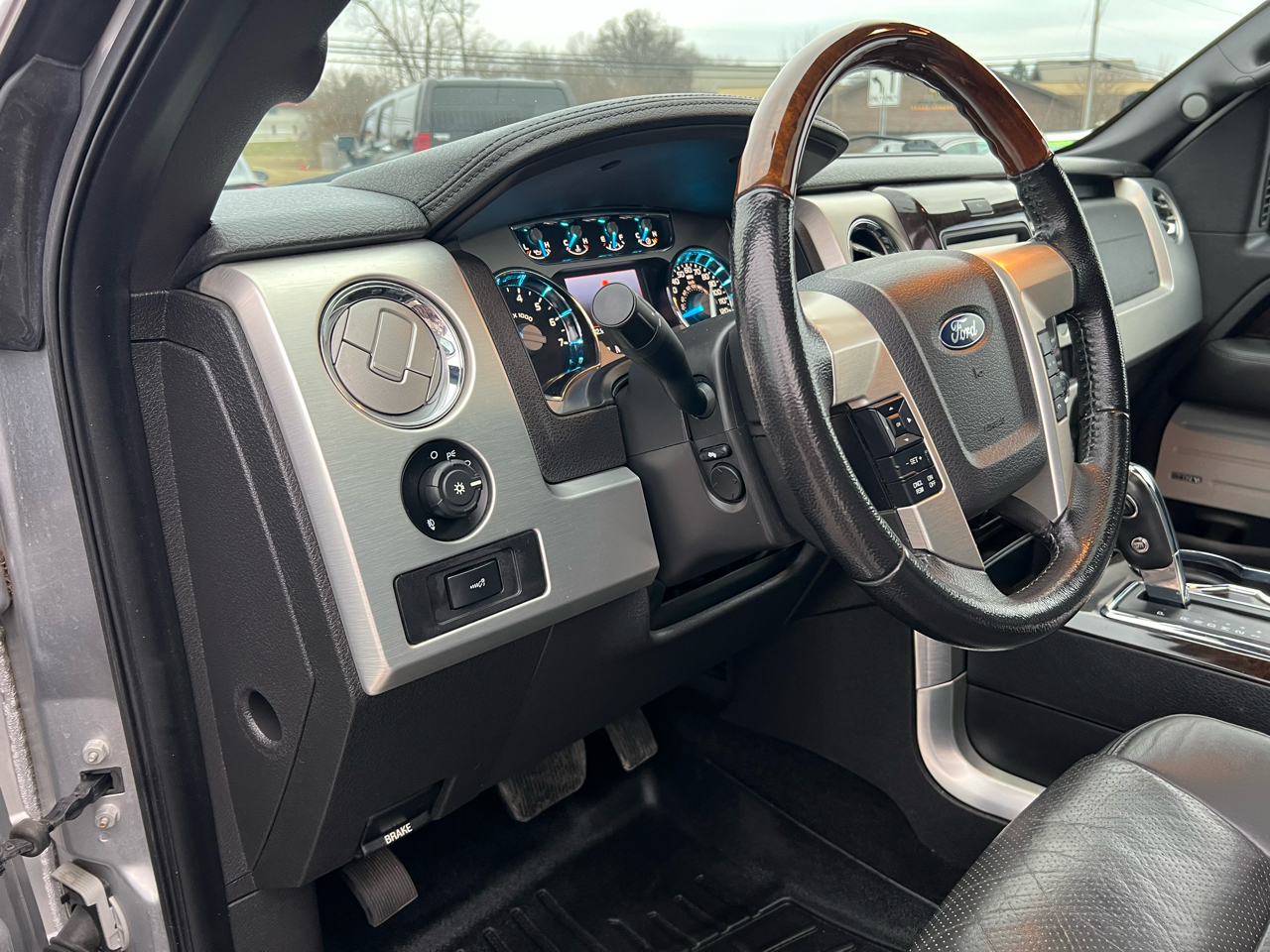 Ford F-150 Platinum SuperCrew 4WD 2013