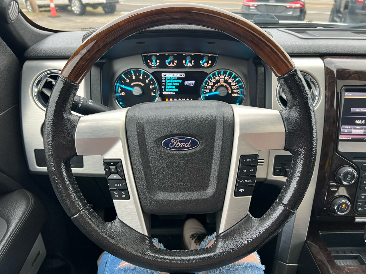 Ford F-150 Platinum SuperCrew 4WD 2013