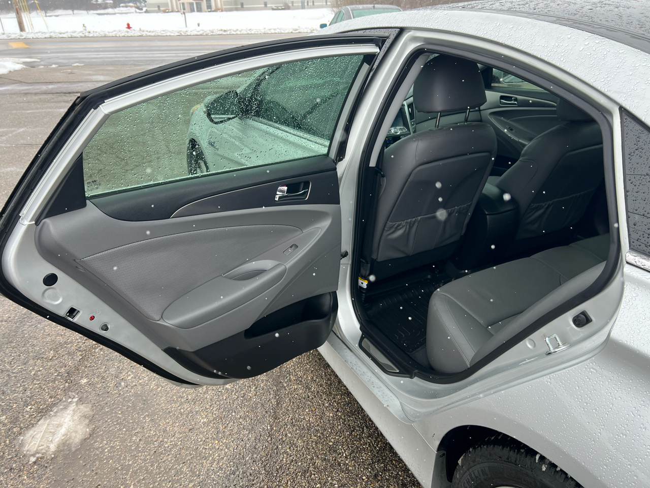 Hyundai Sonata Hybrid Sedan 2014