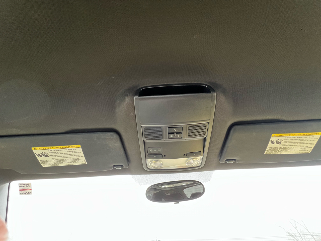 Volkswagen Beetle 2.5L w/Sunroof Sound & Nav 2013