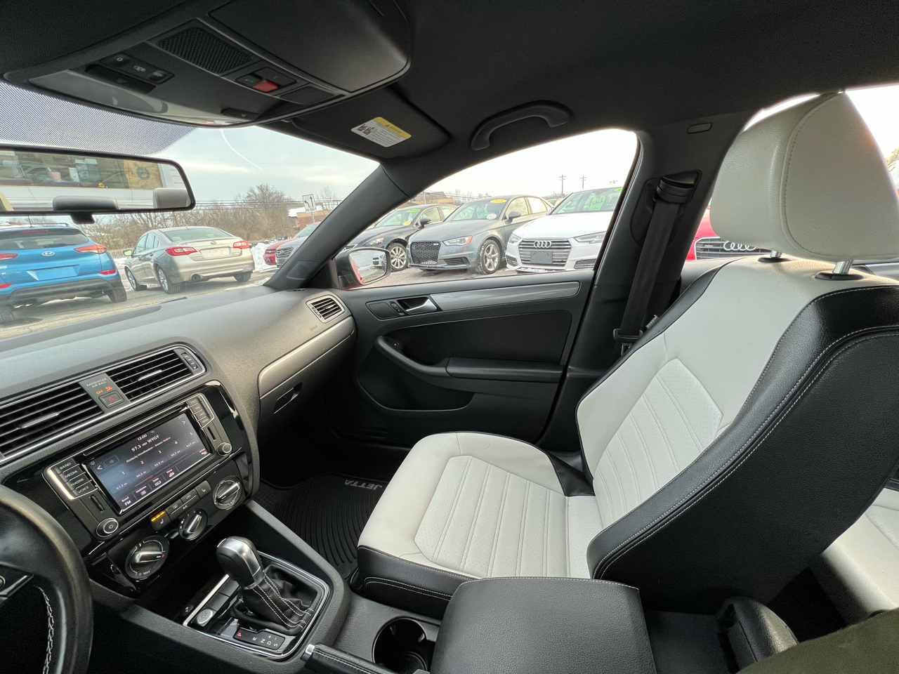 Volkswagen Jetta SE 6A 2016